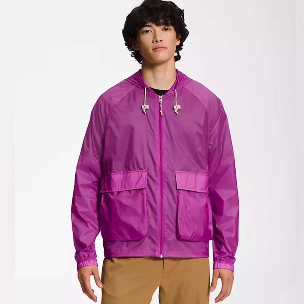 NWT- The North Face Men’s Heritage Wind Jacket Size: 2XL Color: Purple
